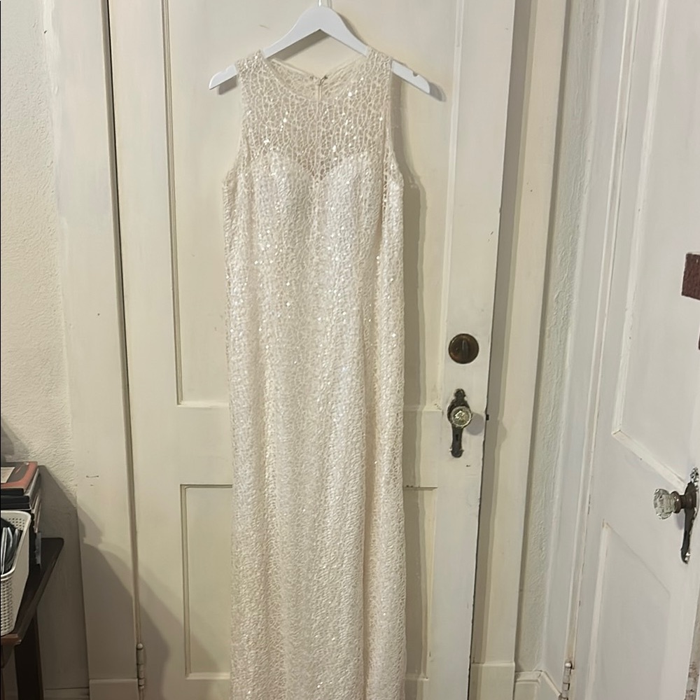 Elegant Cream Sleeveless Wedding Dress